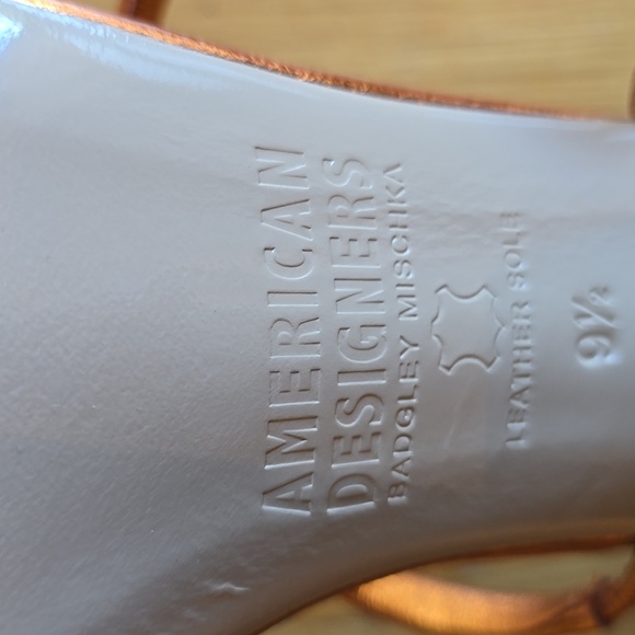 BADGLEY MISCHKA, Metallic Copper Square Toe Block Heel Sandals, VGUC Women's 9.5 - Picture 7 of 16